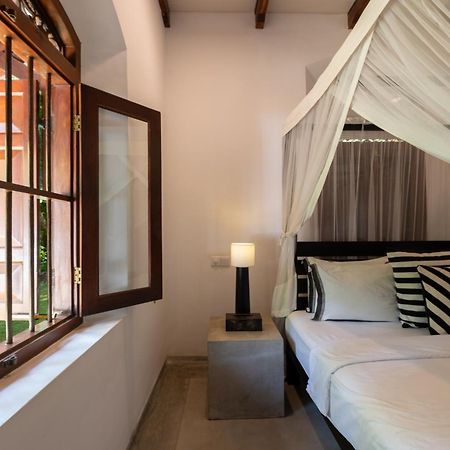 Mo River House Luxury Villa Хиккадува Экстерьер фото
